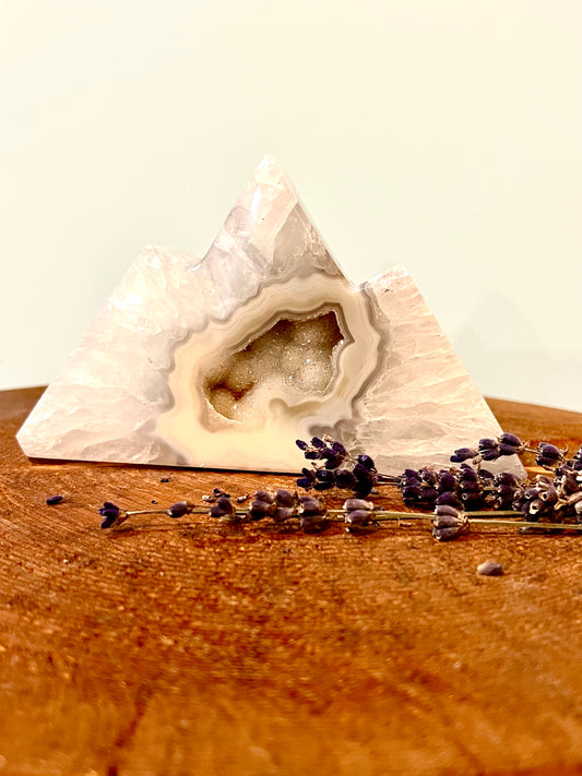 Brazilian Agate Mountain 30