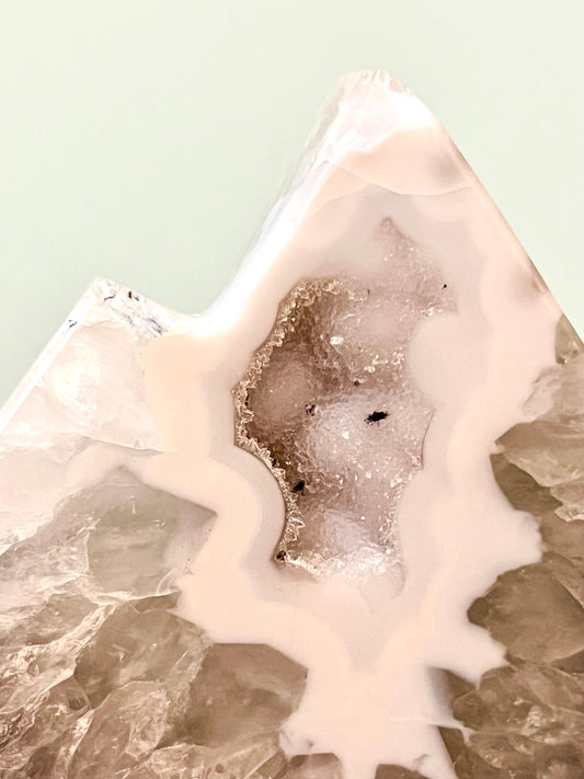 Brazilian Agate Mountain 31