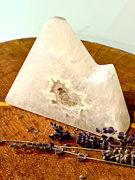 Brazilian Agate Mountain 33